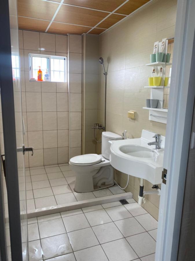 Taichung Hsr Homestay Bagian luar foto